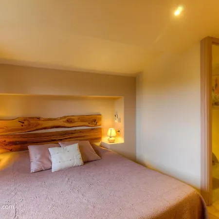 Bed & Breakfast Couvent D'alando Alando