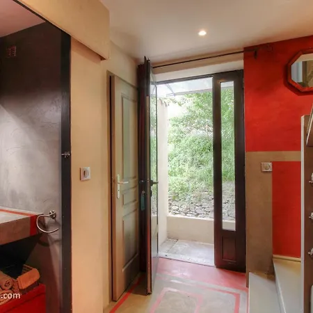 Bed & Breakfast Couvent D'alando Alando