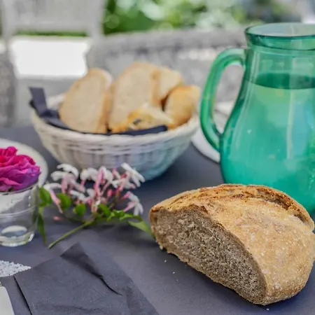 Bed & Breakfast Couvent D'alando Alando