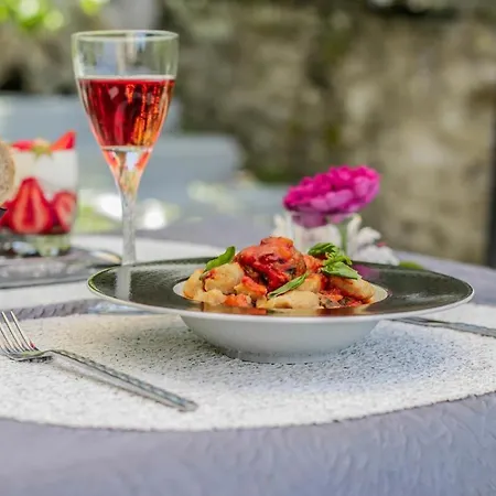 Bed & Breakfast Couvent D'alando Alando